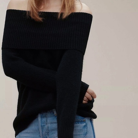 Aritzia Sweaters - NWT Aritzia Faretta Sweater (now known as Babaton Bustle Sweater)